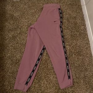 Pink women’s Nike sweatpants